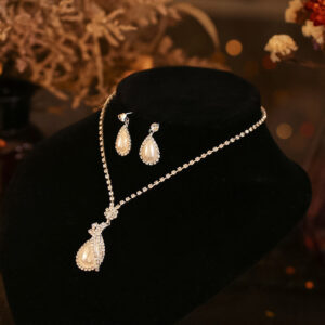 Exquisite bridal wedding accessories, simple versatile pearl rhinestone necklace earrings combination set - Image 3