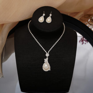 Exquisite bridal wedding accessories, simple versatile pearl rhinestone necklace earrings combination set - Image 4